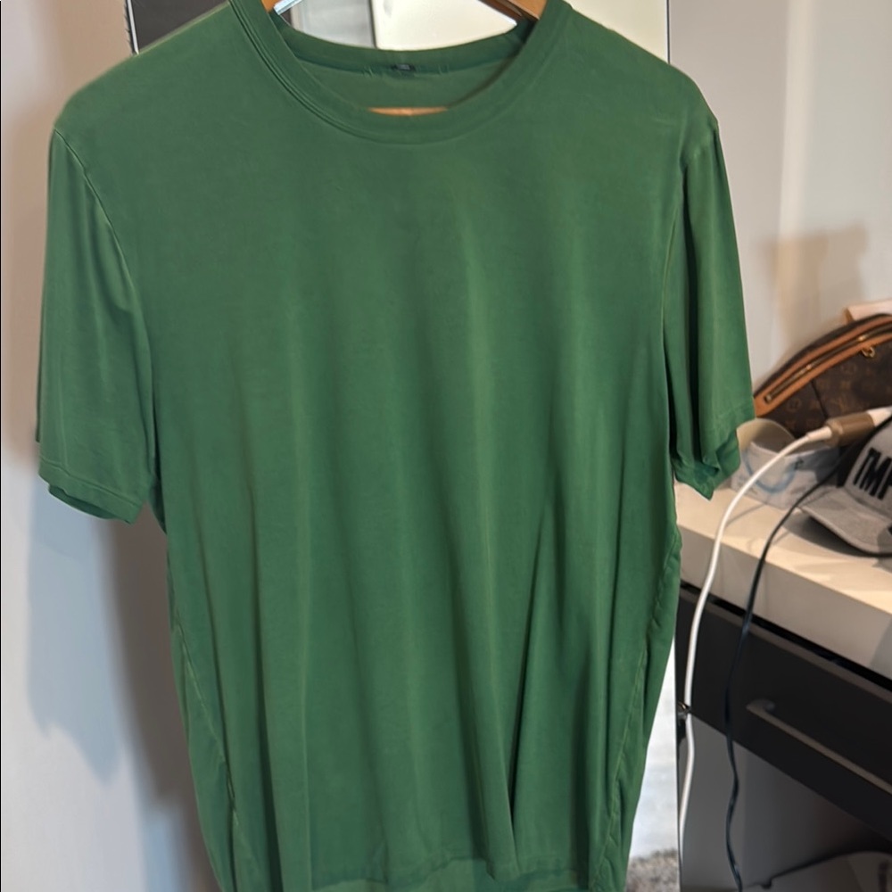 Lululemon tech Tshirt